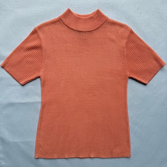 Crystal Kobe Women's Mock Neck Short Sleeve 100% Acrylic Sweater Neon Peach S - Picture 1 of 4